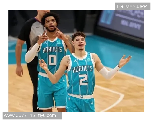 黄蜂主帅称赞三球防守表现认为其拼劲能激励全队士气